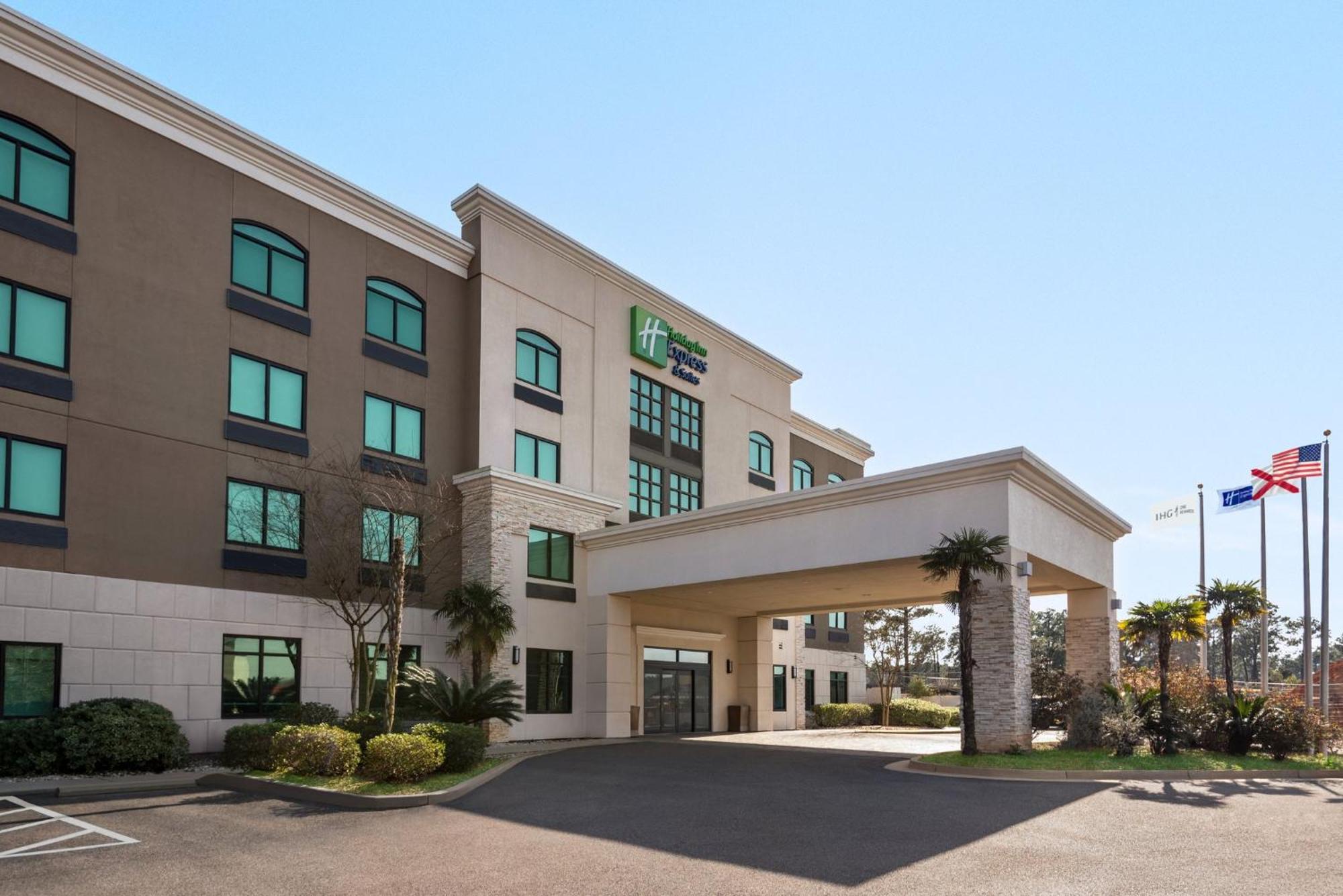 Holiday Inn Express & Suites Mobile West I-10, An Ihg Hotel Tillmans Corner Exterior photo